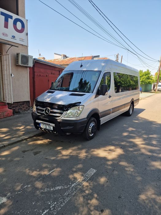 Mercedes sprinter 3.0 v6  9 locuri 418