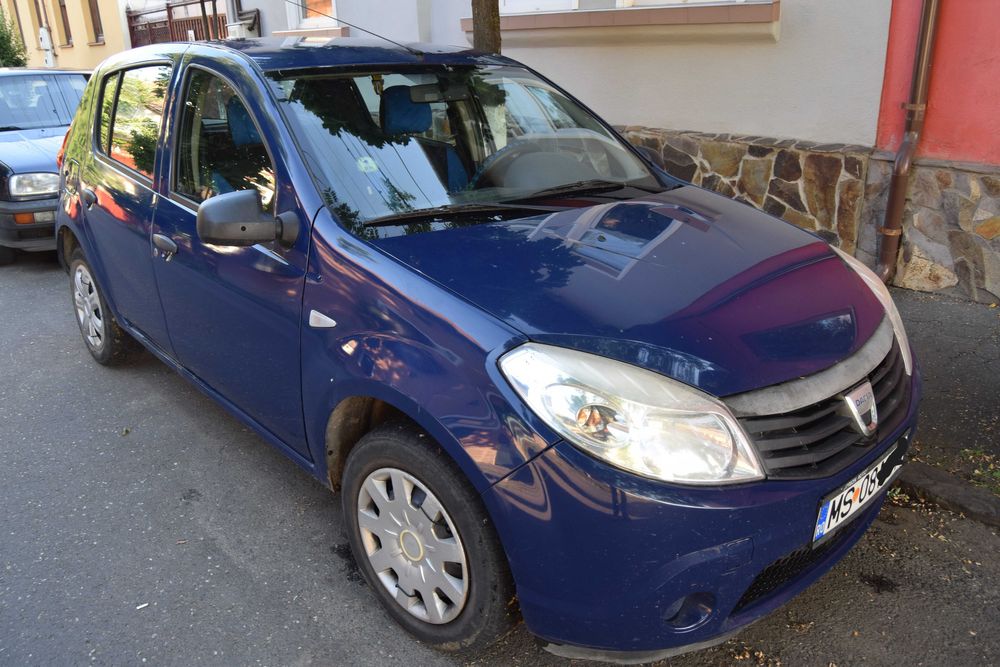 Vând Dacia Sandero 2008