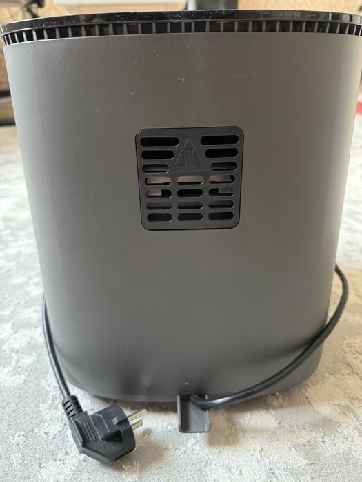 Аэрогриль Hisense HaГ 1600 D