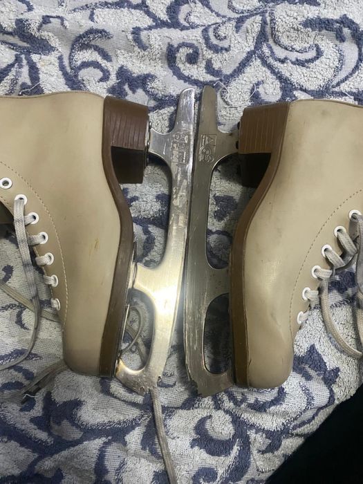 Продам детские коньки