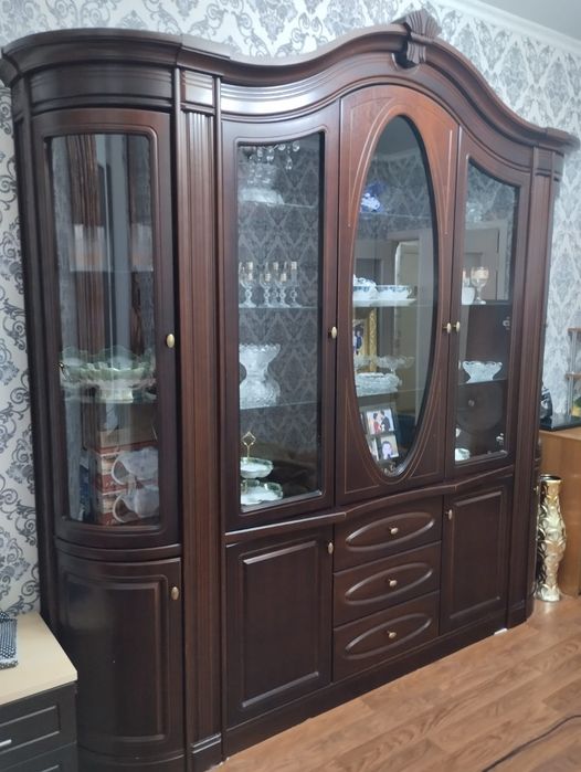 Стенка в зал в хорошем состояние