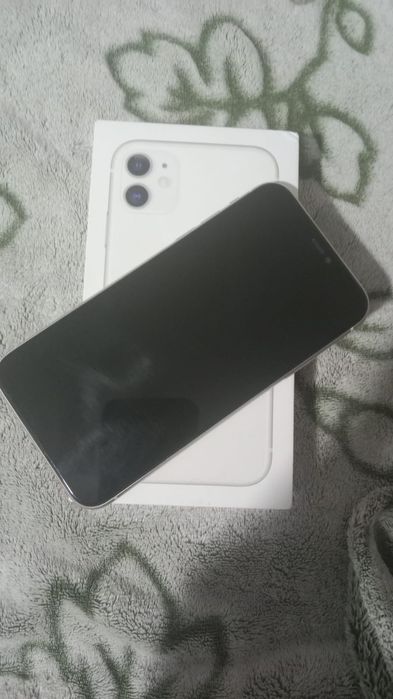 Продам айфон 11 в отличном состоянии