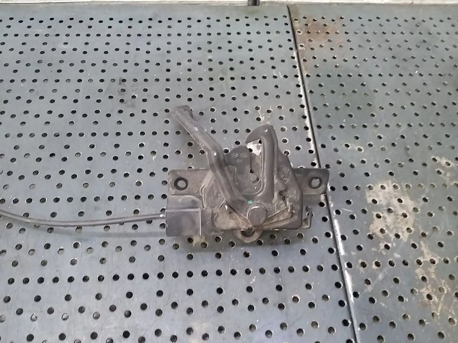 Broasca capota hyundai i20
