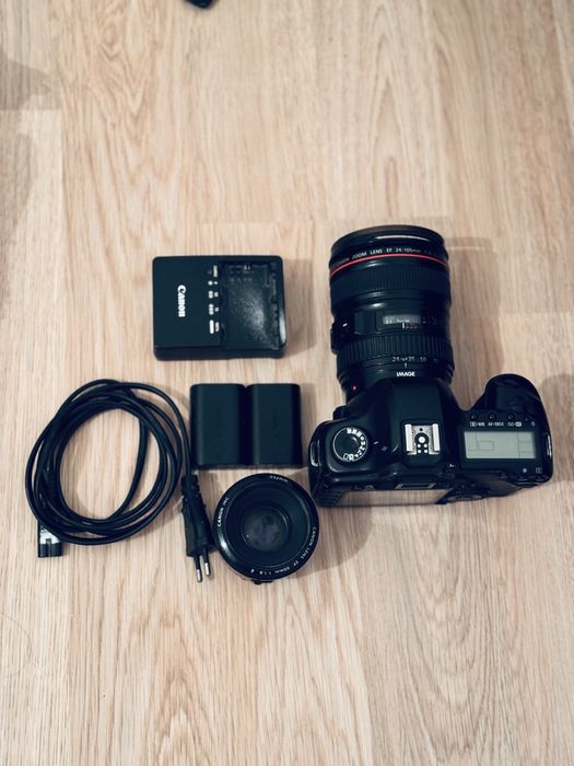 Canon EOS 5D фотоаппараты