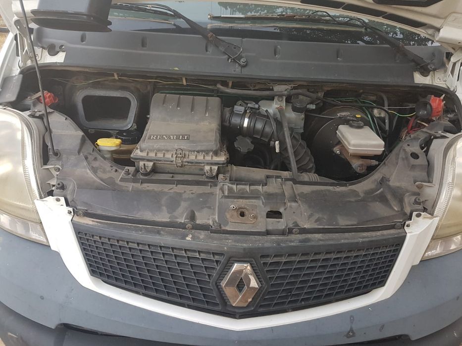 Dezmembrez Renault mascott 3000 cm 2008