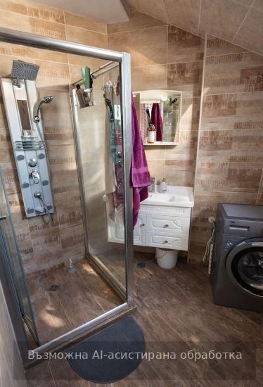 Дава се под наем Тристаен апартамент в Варна, Колхозен пазар - 110 кв.м за 648.21 € - Снимка #4