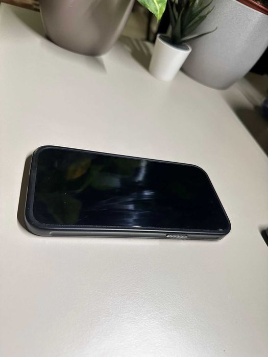 Smartphone Apple Iphone 15 Plus 128GB Black + Husa Nomad din piele