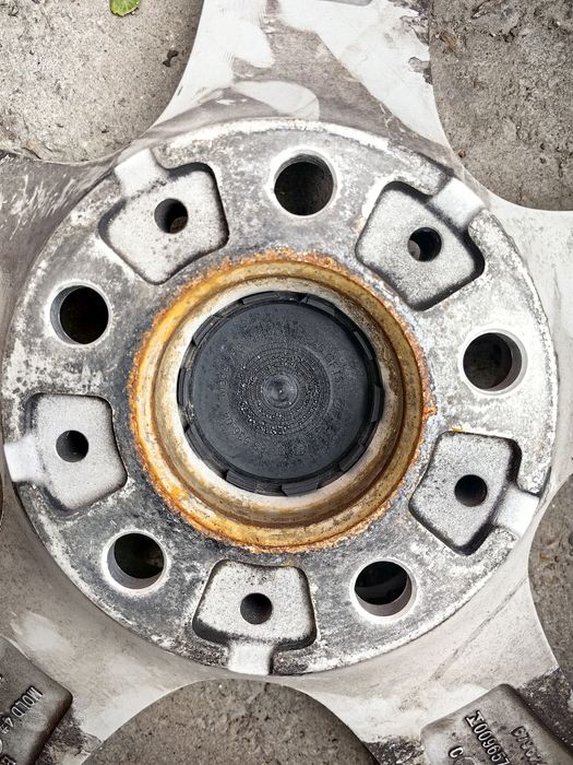 Продавам ляти джанти за BMW X3 X1 17цола.Цена 400евро.