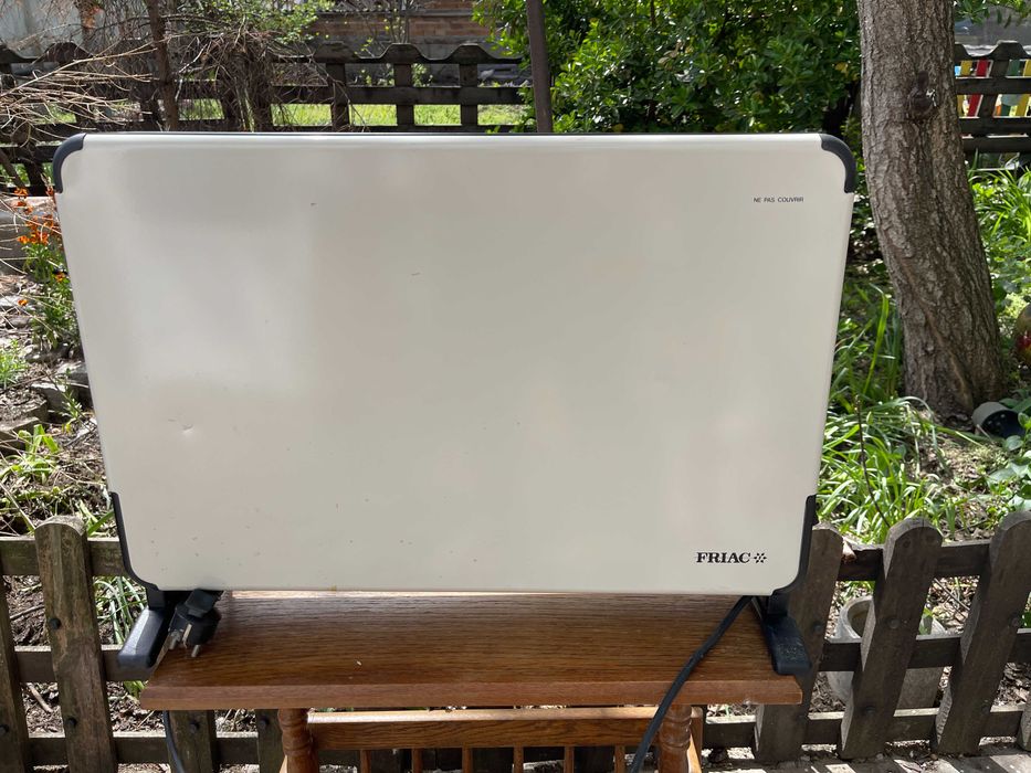 продавам италианска конвекторна електрическа печка 2000вата