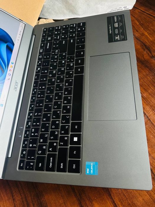 Acer N4500 noutbuk srochni sotiladi