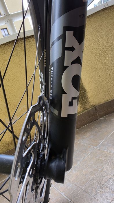 Bicicleta MTB full suspension Focus Jam 6.9 29 Silver Darkviolet. Echipare Top Shimano XT si FOX.