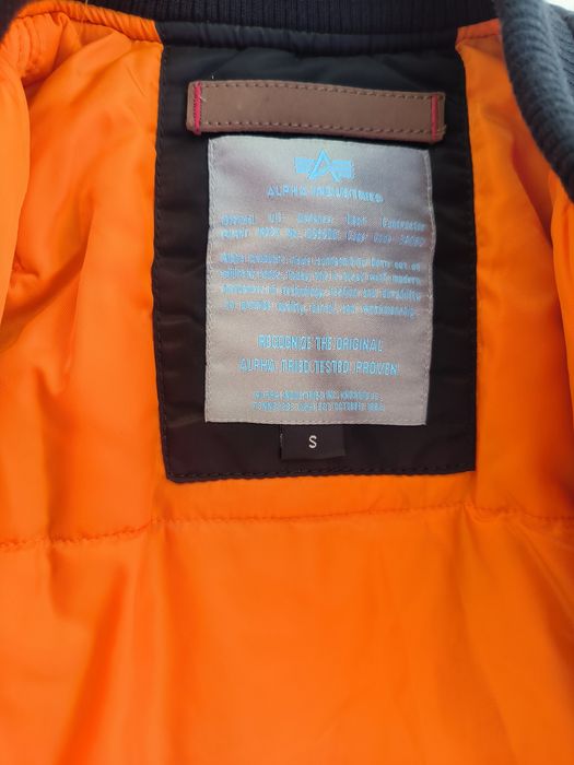 Alpha Industries Bomber Jacket размер S