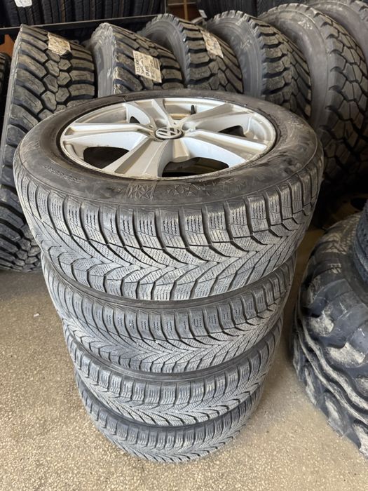 Vând 4 jante cu anvelope 235/55/R17    5x112