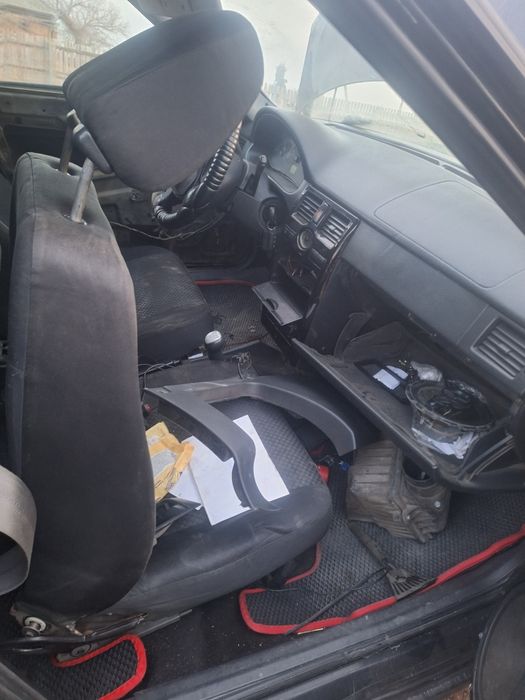 Продам приору на разбор хечбек