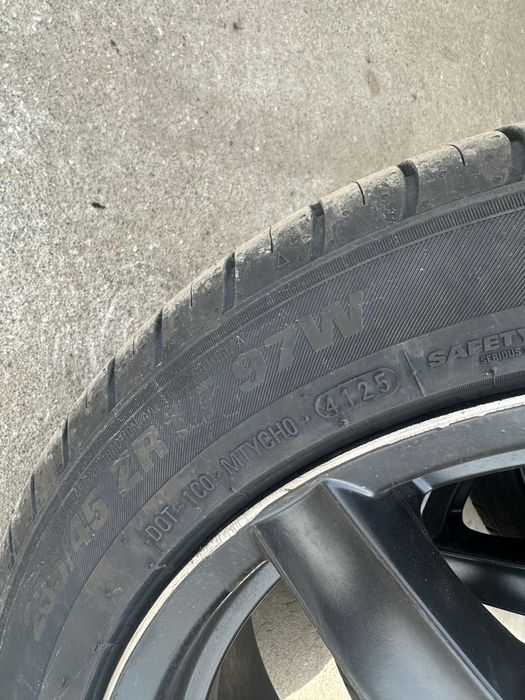 Гуми с джанти НОВИ