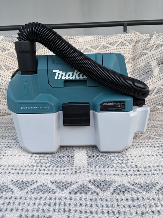 Aspirator Makita DVC750L 18V