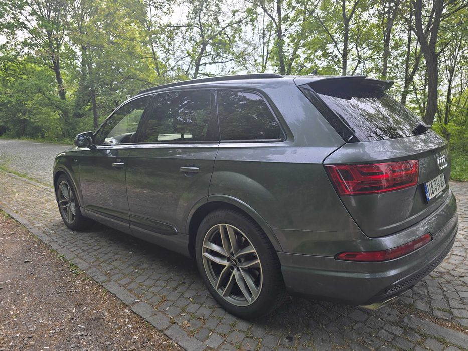 Audi SQ7 2018, motor 4.0 TDI V8, 435 CP