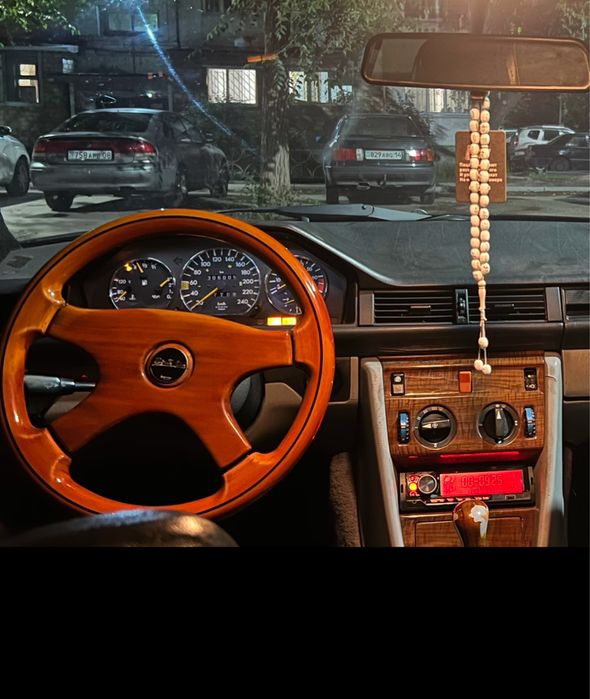 Бленда, спойлер w124