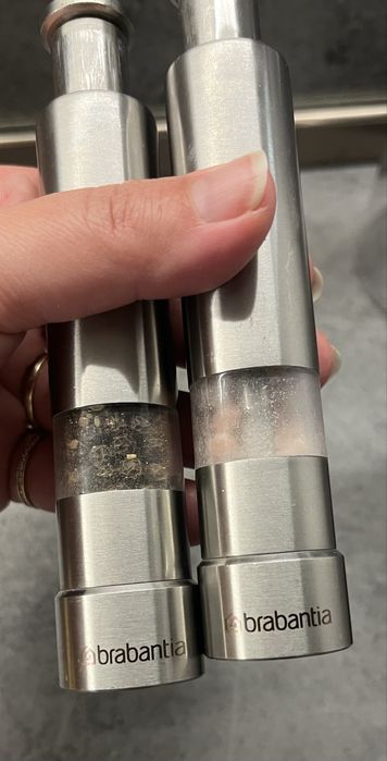 Мелнички от неръждаема стомана  за сол и пипер Brabantia