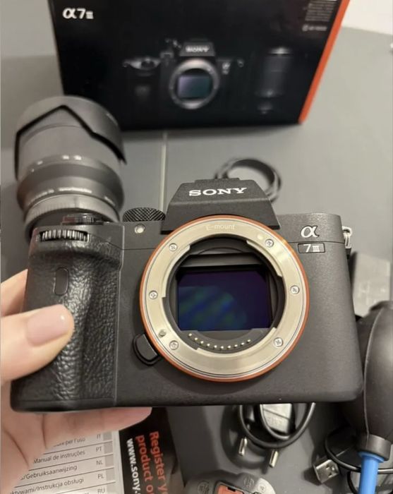 Sony A7 III  +  28-70 mm Kit