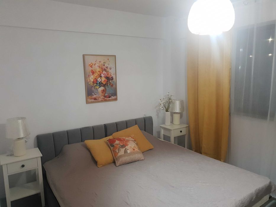 Inchiriez Ap. Nou 3 cam. Pitesti Complex Trivale Park 550 € neg