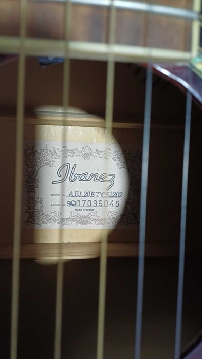 Vând chitara electroacustica &bas Ibanez