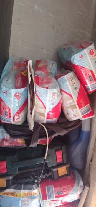30 бр. пакети памперс пелени — различни марки и размери (Pampers, Lupilu и др.) — нови, запечатани