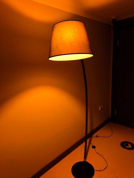 Торшер , почти новый