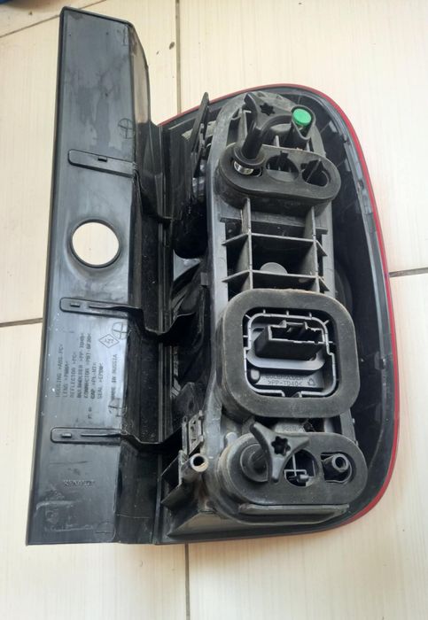 Ляв стоп за Дачия Дъстър.