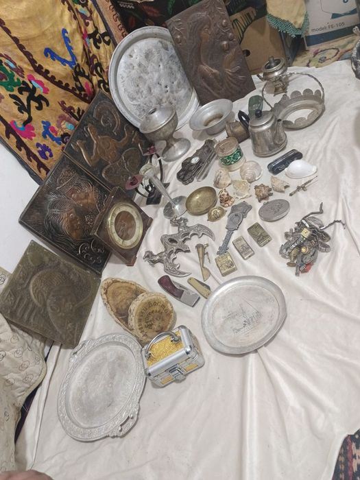 Antikvar buyumlar hammasi optim sotiladi