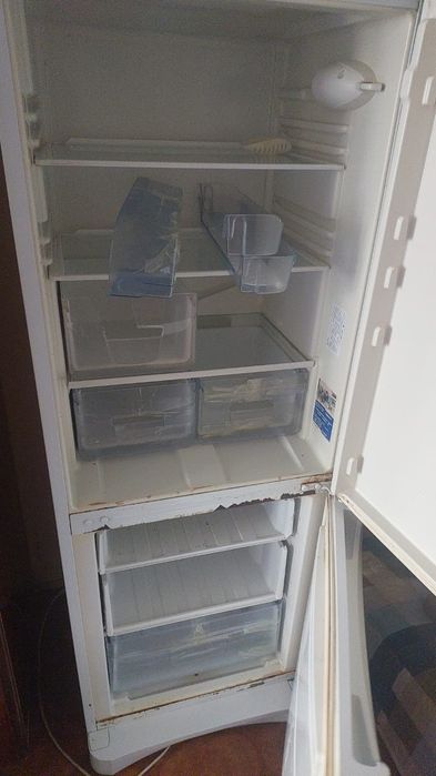 Продам холодильник