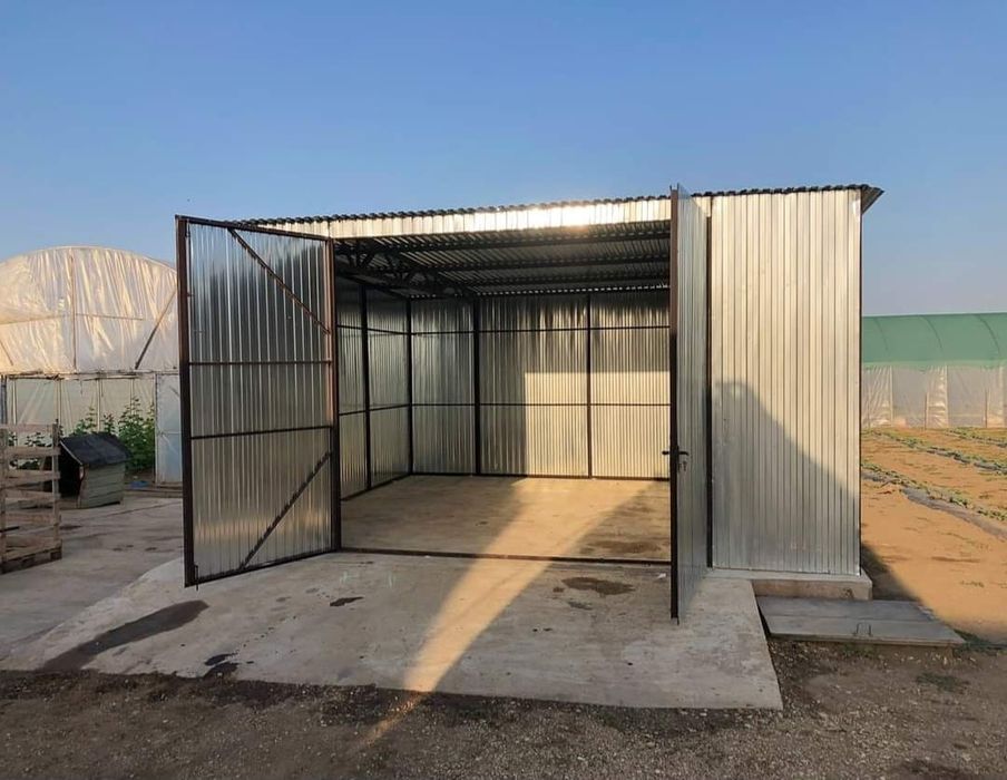 Vând Costrucția pentru depozitare sau garaj