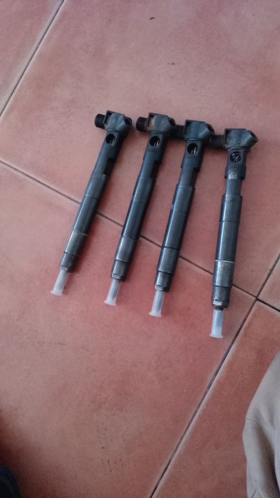 Injectoare pentru mercedes Sprinter si Ford