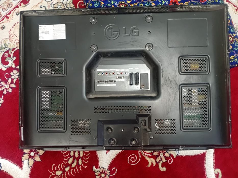 Продам телевизор LG оригинал