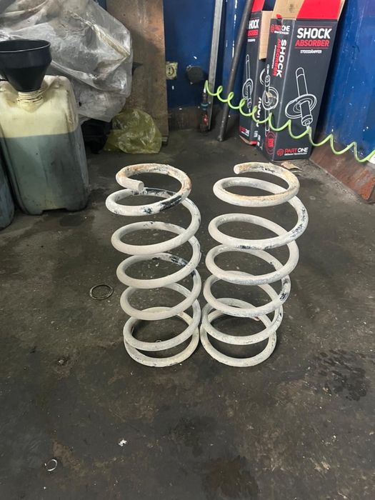 Пружина задний Прадо 120