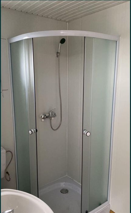 Vând containare modulare