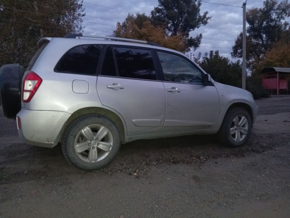 Продам  черри тиго 2014 г об 1.8