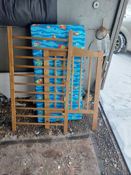 Детская кроватка