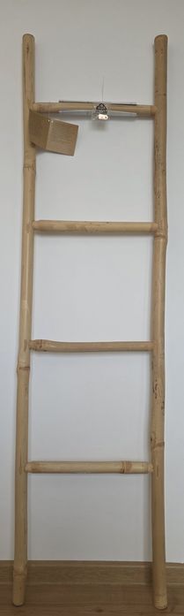 Vand scara bambus pentru flori agatatoare