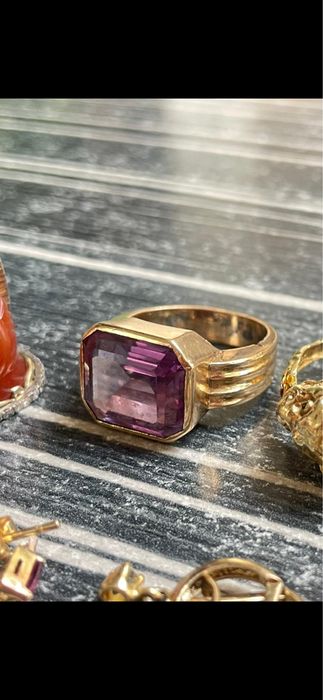 Inel aur 18 k cu ametist natural