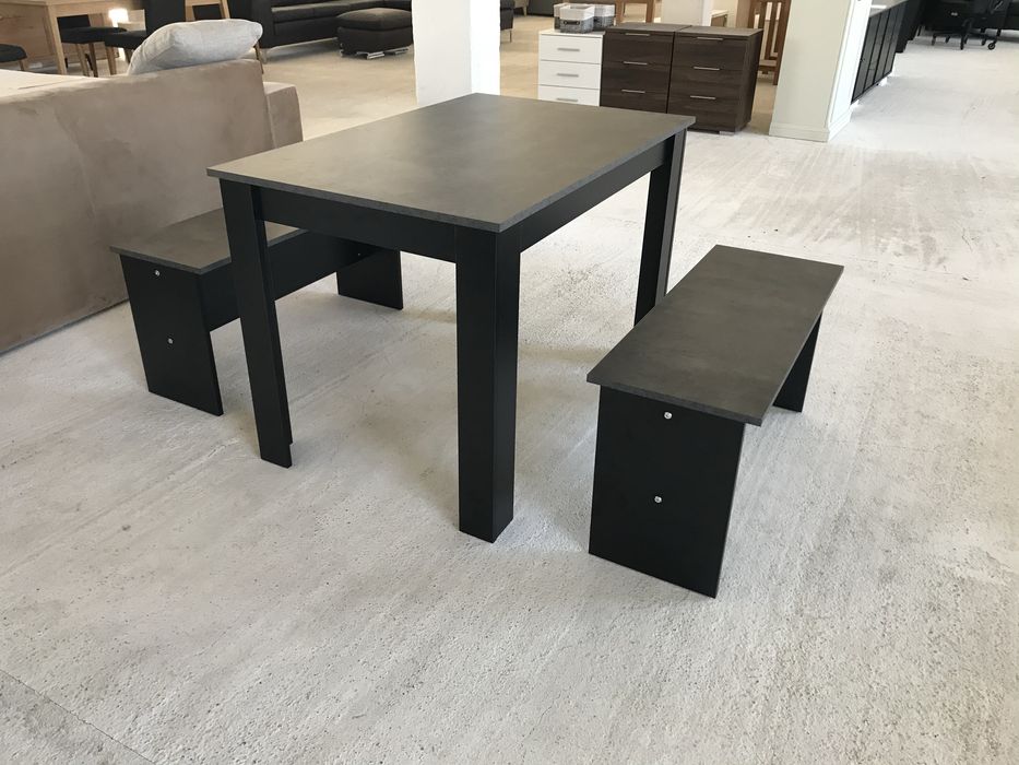 Set masa + 2 bancute