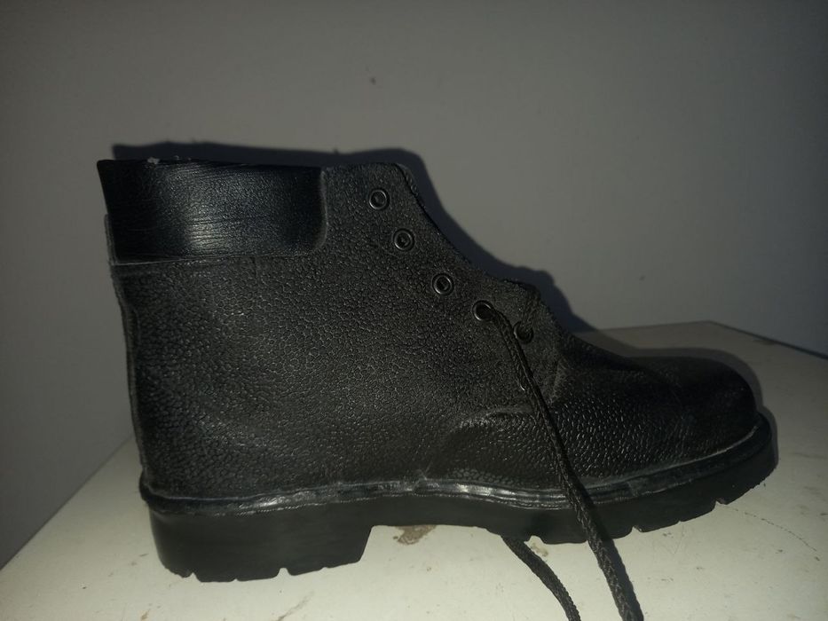 Сифатли рол сапок сотилади !!!