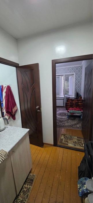 Бодомзор обшага санузел ичида ор-роведе 1-хона 18.м2 нарх-23.500.уе