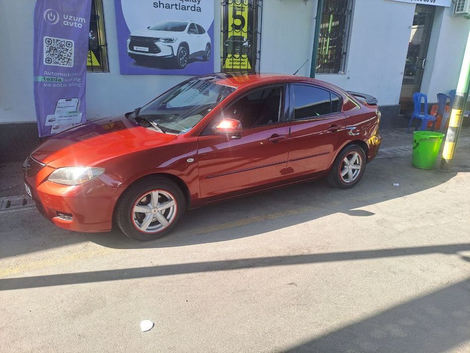 Продам машину мазда 3