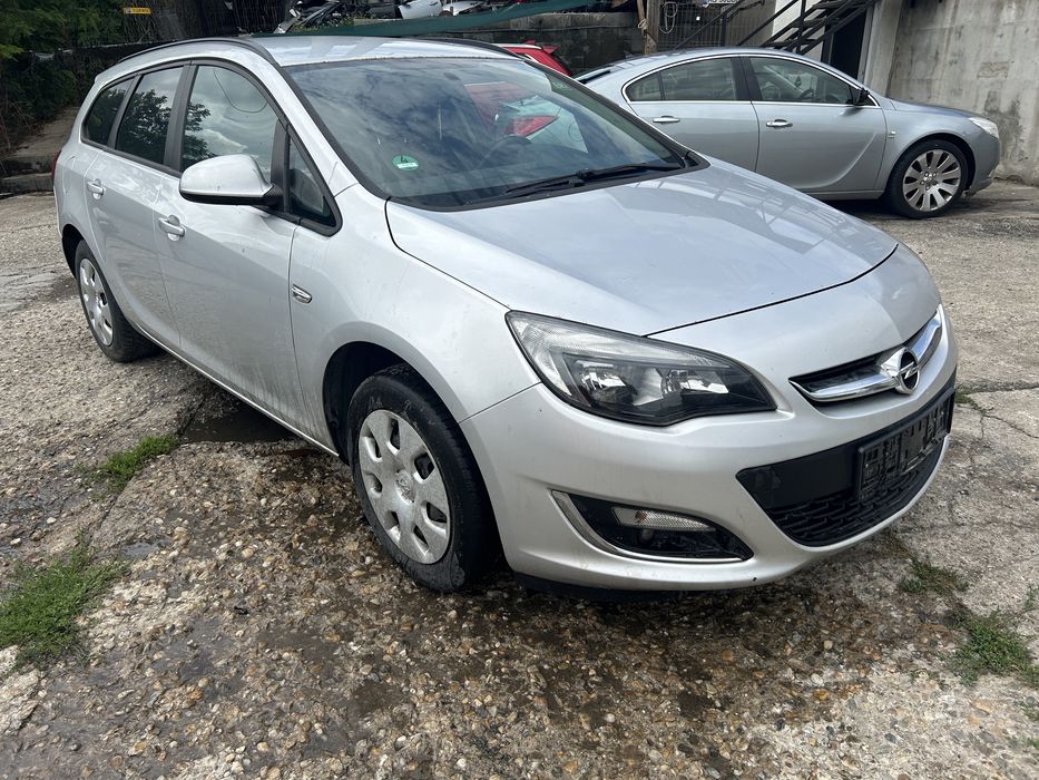 Far Opel Astra j