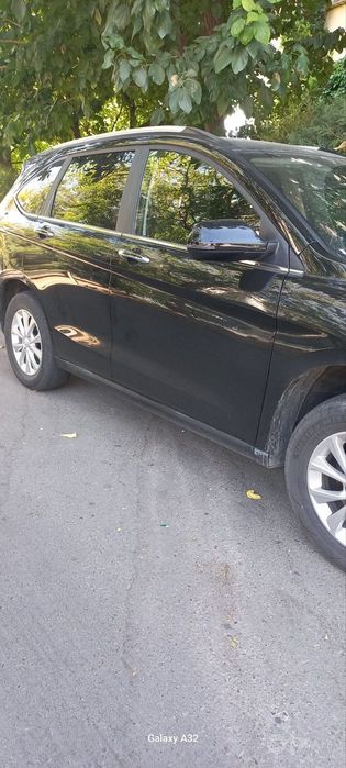 Машина Haval M6.