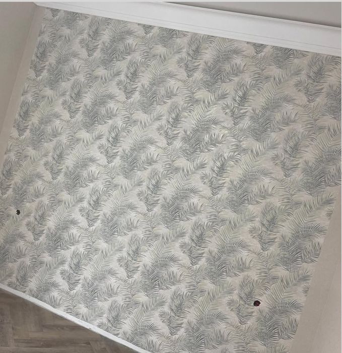 Поклейка обоев и галтель