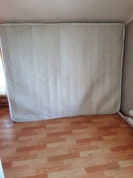 Матрас 160*200. Б/у