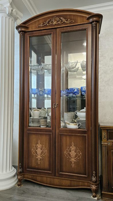 Витрина сервант горка