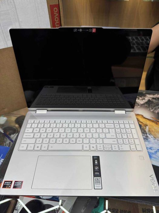 Noutbuk Lenovo Yoga 7 2-in-1 AMD Ryzen AI 5 340 16/512GB 16.0" Touch